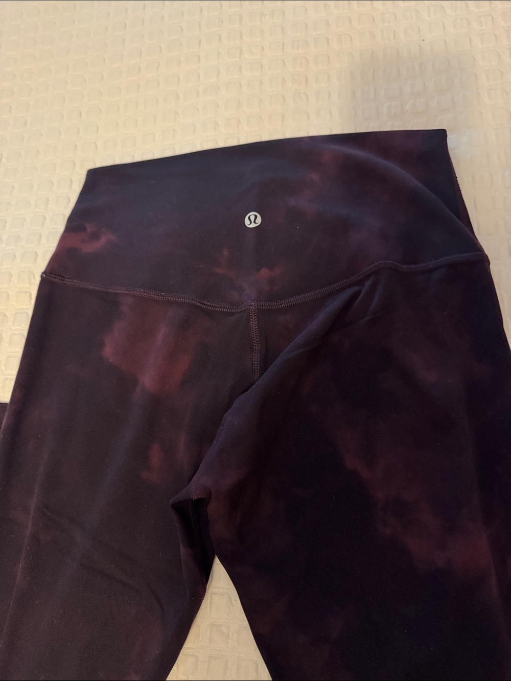 Like new  Lululemon align leggings. Size 6.